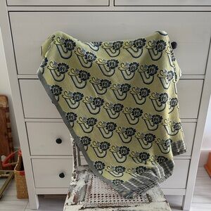 Priyardarshini Handlooms Reversible  Floral Throw Blanket Light Green and Blue